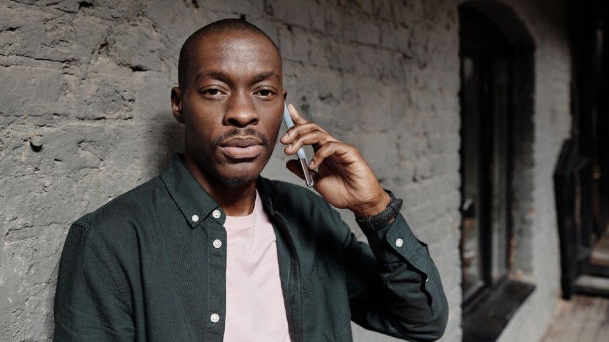Attenzione alle truffe telefoniche con intelligenza artificiale